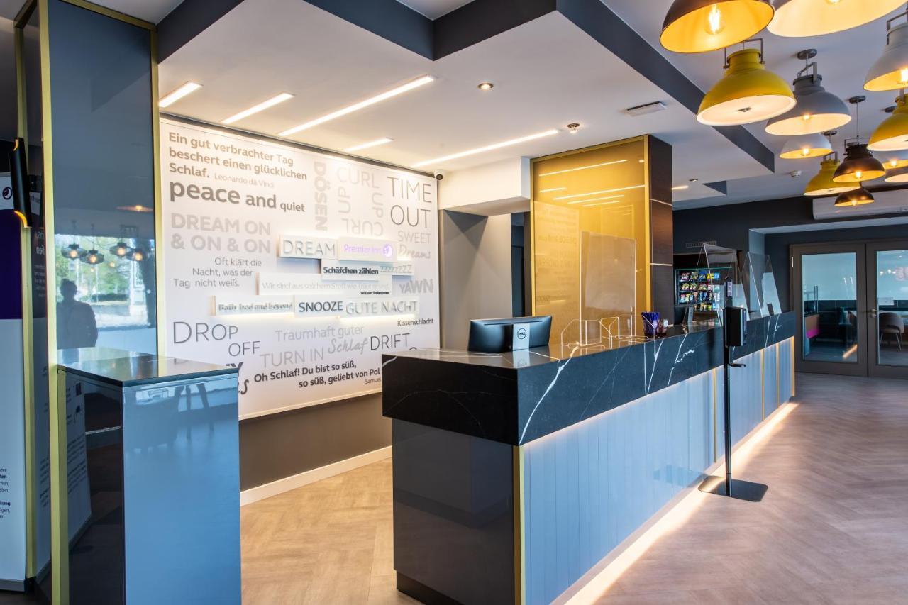Premier Inn Saarbruecken City Centre Exterior photo